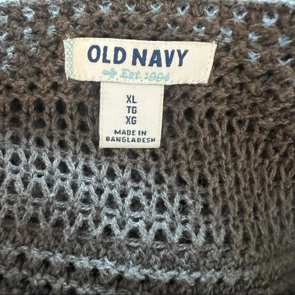 Old Navy Sleeveless Knitted Taupe Shirt - Picture 3 of 3